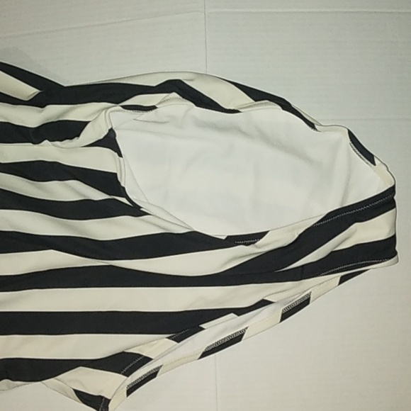 ~NWT~SHADE & SHORE~Juniors Plus 17 Black/White High Leg Cheeky Swimsuit~Nice - Picture 15 of 15